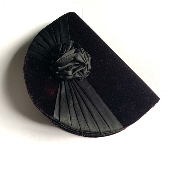 Vintage Eaton Velvet Purse - Picture 3 of 8